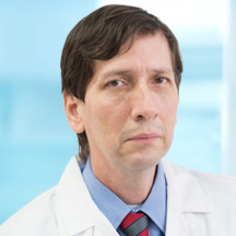 Dr. Iván Augusto Sierra Robles — Médico