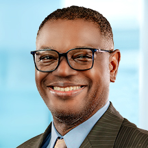 Dr. Armando Byer — Médico