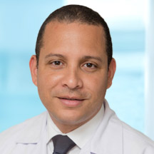 Dr. Yassir Hiram Ruiz Guardia — Médico