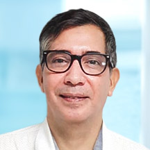 Dr. Carlos Valderrama — Médico