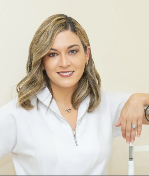 Dr. Lorena Pimentel — Médico
