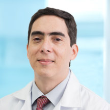 Dr. Roberto Adolfo Bravo Córdoba — Médico