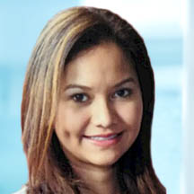 Dr. Evelyn Castillo — Médico