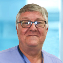 Dr. Alonso Antonio Alvarado — Médico