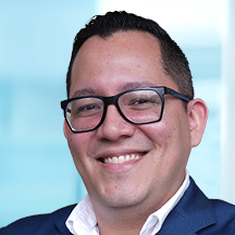 Dr. Carlos Montenegro — Médico