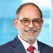 Dr. Luis A. Ferrabone Porras — Médico