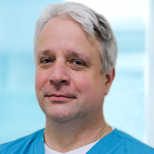 Dr. Darcy Smith — Médico