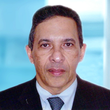 Dr. Alberto Arrocha — Médico