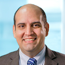 Dr. Fernando Márquez — Médico