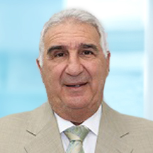 Dr. Moisés Zebede — Médico