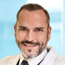 Dr. Leonidas Cerrud — Médico