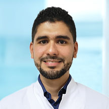 Dr. Andrés Eduardo Bernales Crespo — Médico