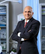 Dr. Carlos García Mayorca — Médico