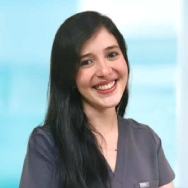 Dr. Pilar Santamaría — Médico