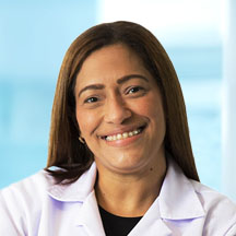 Dr. Thais Patricia Coronado Broce — Médico