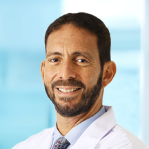 Dr. Rodrigo César Correa Jolly — Médico
