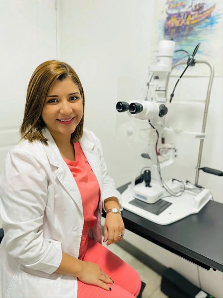 Dr. Marcela Irene De León — Médico