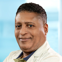 Dr. Reinaldo Acuña Bethancourt — Médico