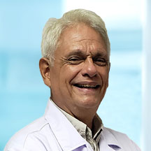 Dr. César Restrepo P. — Médico