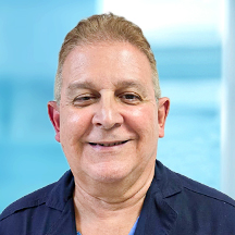 Dr. Carlos Sayavedra — Médico