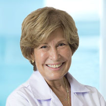 Dr. Ivonne De Martinelli — Médico