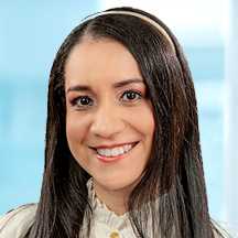 Dr. Yoana Gómez Carrillo — Médico