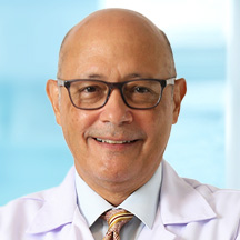 Dr. Ramiro Díaz Cabal — Médico