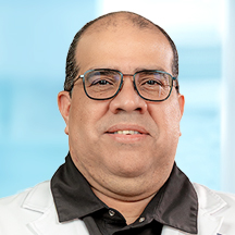 Dr. Héctor Tapia — Médico