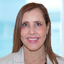 Dr. Verónica Calderón — Médico
