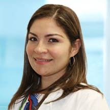Dr. Carla María Pérez Rosales — Médico
