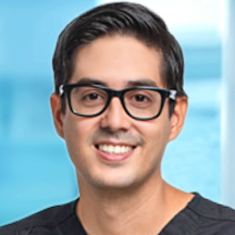 Dr. David Poveda — Médico