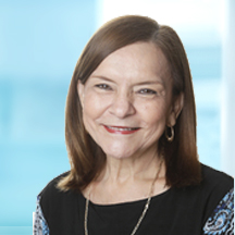 Dr. Carmen Irela Troya Moreno — Médico