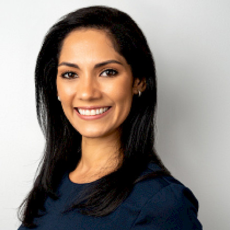 Adriana Mejia Camarena — Corredor De Bienes Raíces