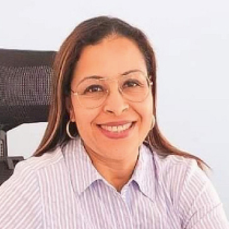 Claudia María Peña de Jiménez — Corredor De Bienes Raíces
