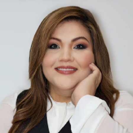Cristel Del Carmen Estribí — Corredor De Bienes Raíces