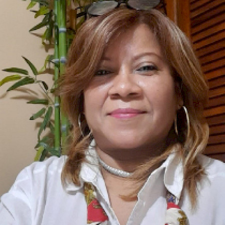 Geniva Linares de Nightingale — Corredor De Bienes Raíces