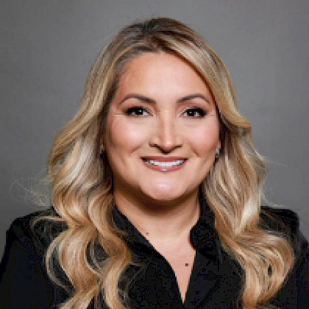 Lina Mercedes Mesa — Corredor De Bienes Raíces