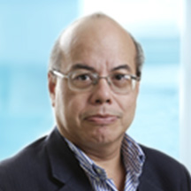 Dr. Néstor Vega Yuil — Médico