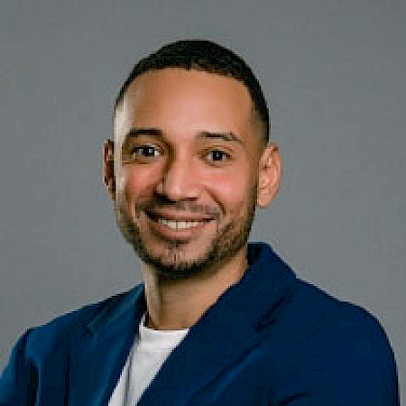 Orlando A. Coquet — Corredor De Bienes Raíces