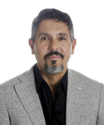 Dr. Pedro Echeverría — Médico