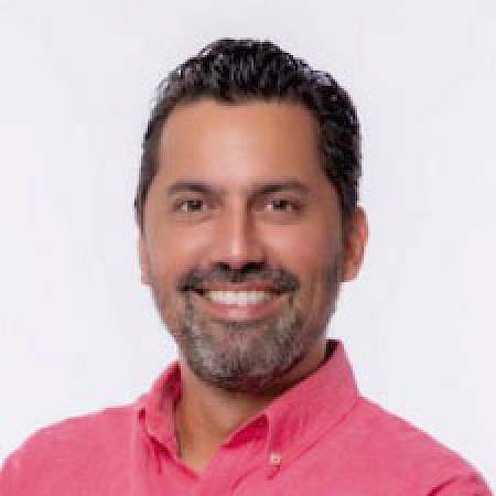 Alejandro Porras Reyes — Corredor De Bienes Raíces