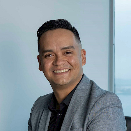 Tamanaco M. Lacruz Lucena — Corredor De Bienes Raíces